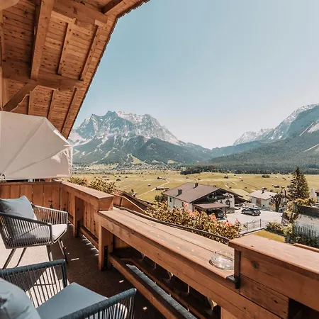 Konukevi Alpenhof 3*