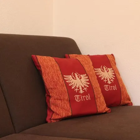 Konukevi Alpenhof Lermoos