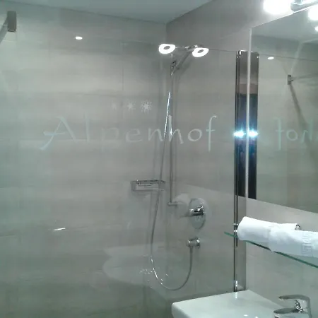Alpenhof بيت ضيافة