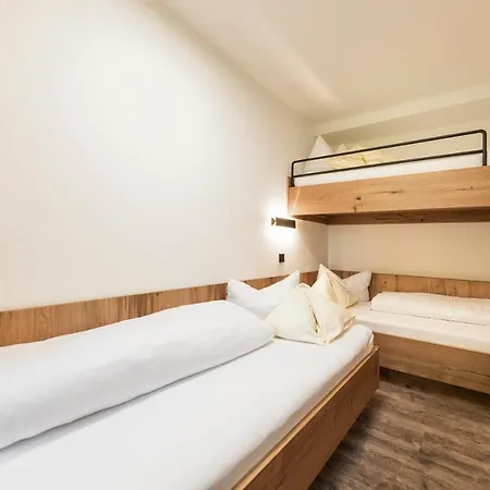 Guest house Alpenhof 3*